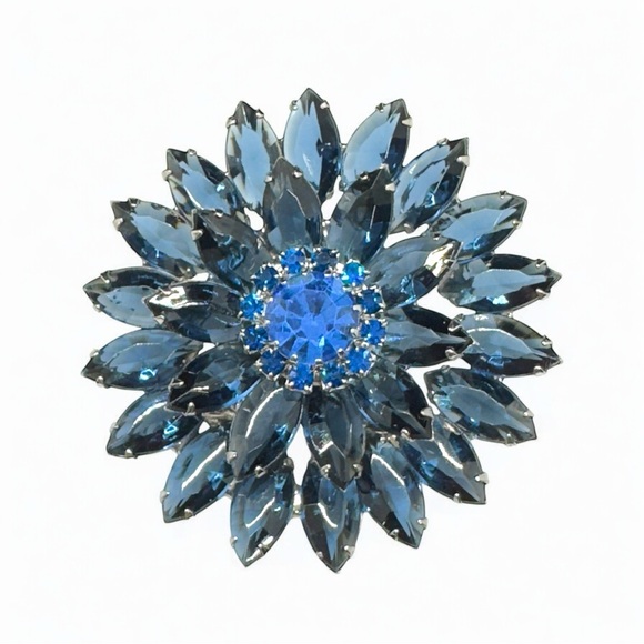 Vintage Unsigned Weiss Sapphire Blue Marquis Flower Brooch - Picture 6 of 6
